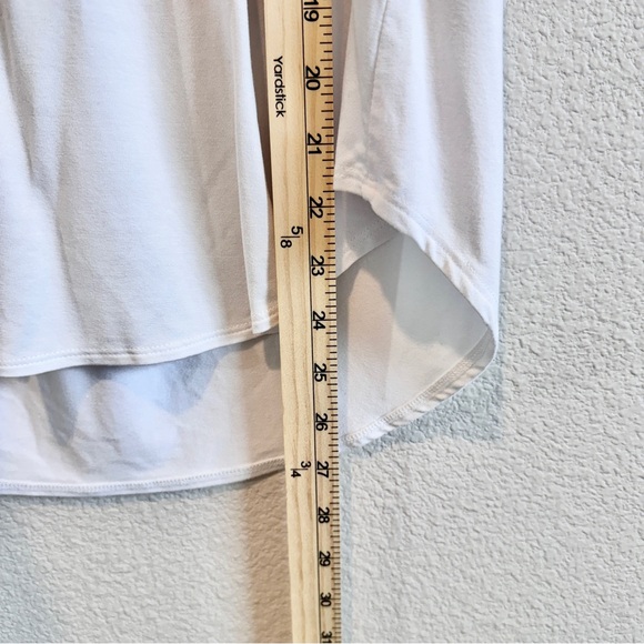 Alfani Abstract Floral Minimalist Art Tee Modern Chic Stretch Spring Top Medium - Picture 7 of 8